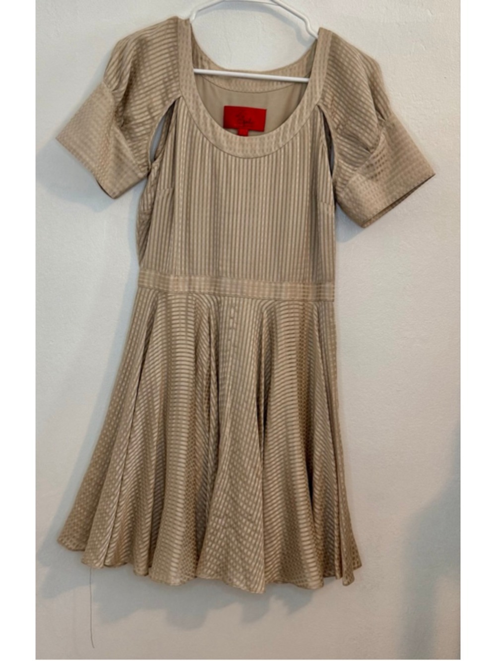 Z Spoke Zac Posen Beige Mini Dress Size 6, silk cut outs, stunning
